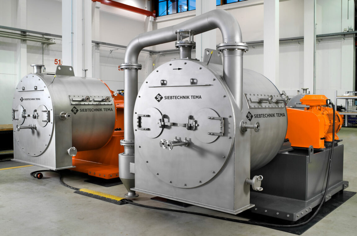 SHS pusher centrifuge for sodium sulphate in the factory hall in Mülheim an der Ruhr