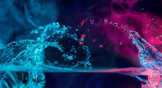 Splashing water evaporates - during thermal drying, the residual moisture is removed by evaporation.