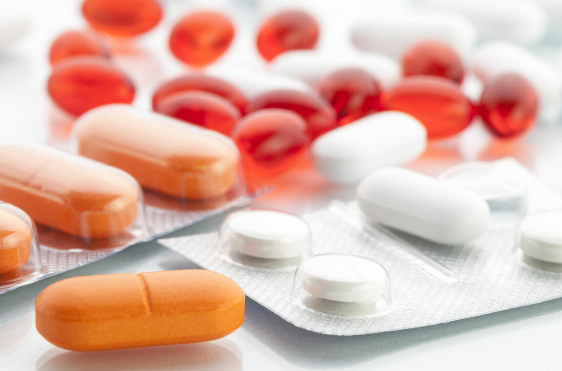 Pharmaceutical industry: different types of tablets